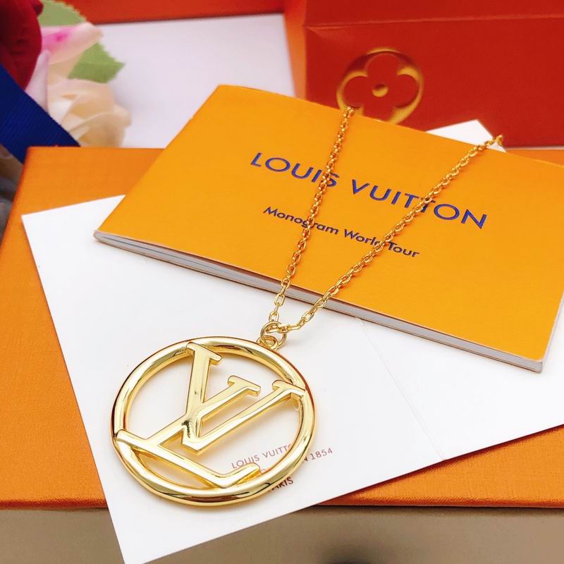 LV Necklace 03lyr577